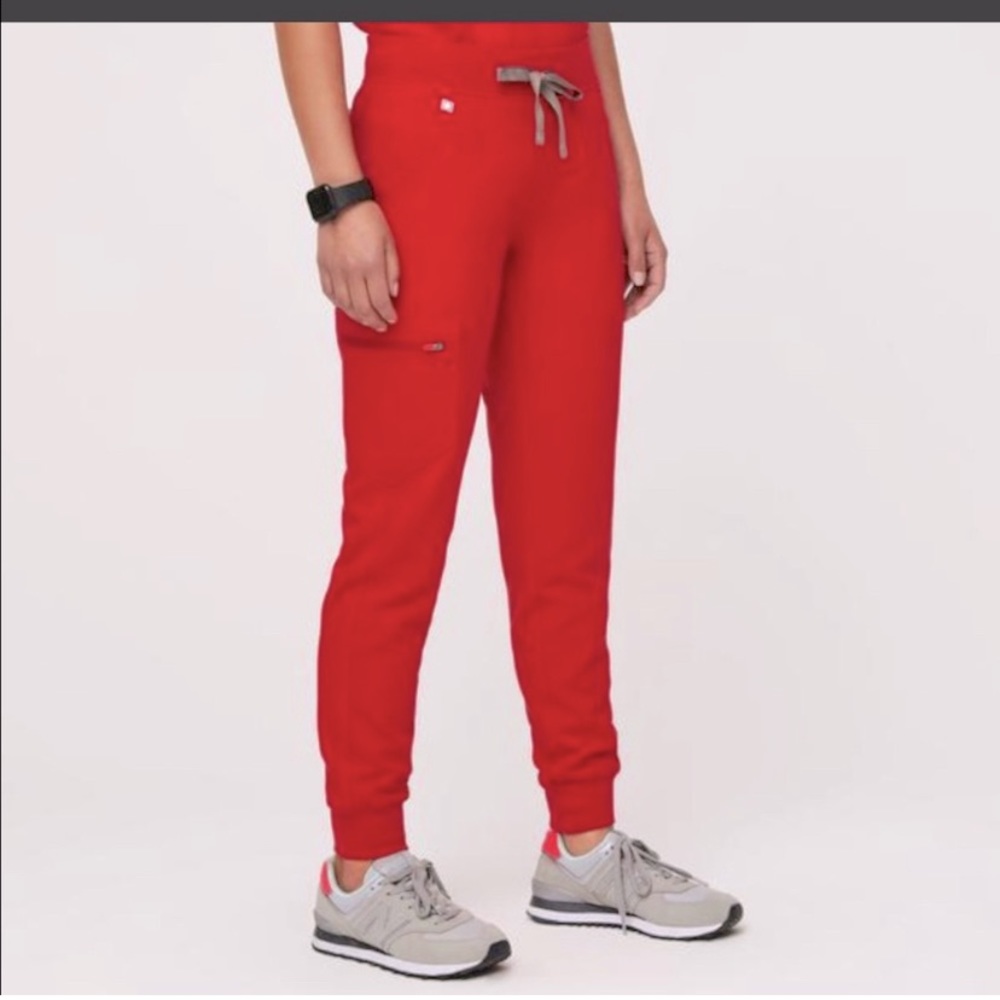 Red Fig Scrub Bottoms